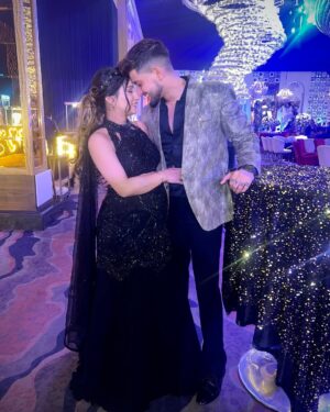 Khushi Punjaban Instagram - US (3) ♥️
Lehnga :- @huecouture
Vivek’s outfit:- @rajasahib_menswear & @lakshmistoreldh