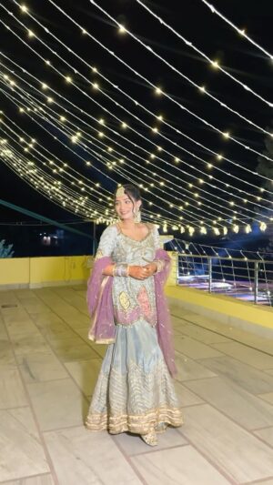 Khushi Punjaban Instagram - Bhen ki jaggo 😂
Outfit:- @eliandkim
Jewellery:- @gargtradersludhiana
Ring :- @salassarjewellers