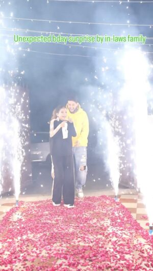 Khushi Punjaban Instagram - Part :- 1 Nightsuit mein surprise mil gya 😂
Thnku you everyone for making my bday so special ❤️
Tracksuit :- @tees_nd_more