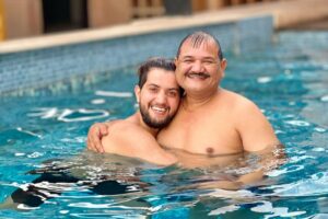 Khushi Punjaban Instagram - Happy Birthday Papa Ji... ❤️
Aap sath Ho To Sab Theek Hai 🥹