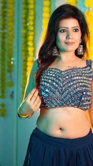Khwahish Gal Instagram - Mehendi wale se hua pyaar 🥰😍 @khwahish_gal
.
.
.
.
.
.
.
.
.
.
.
#reels #reelitfeelit #insta #couple #featured #khwahish_gal