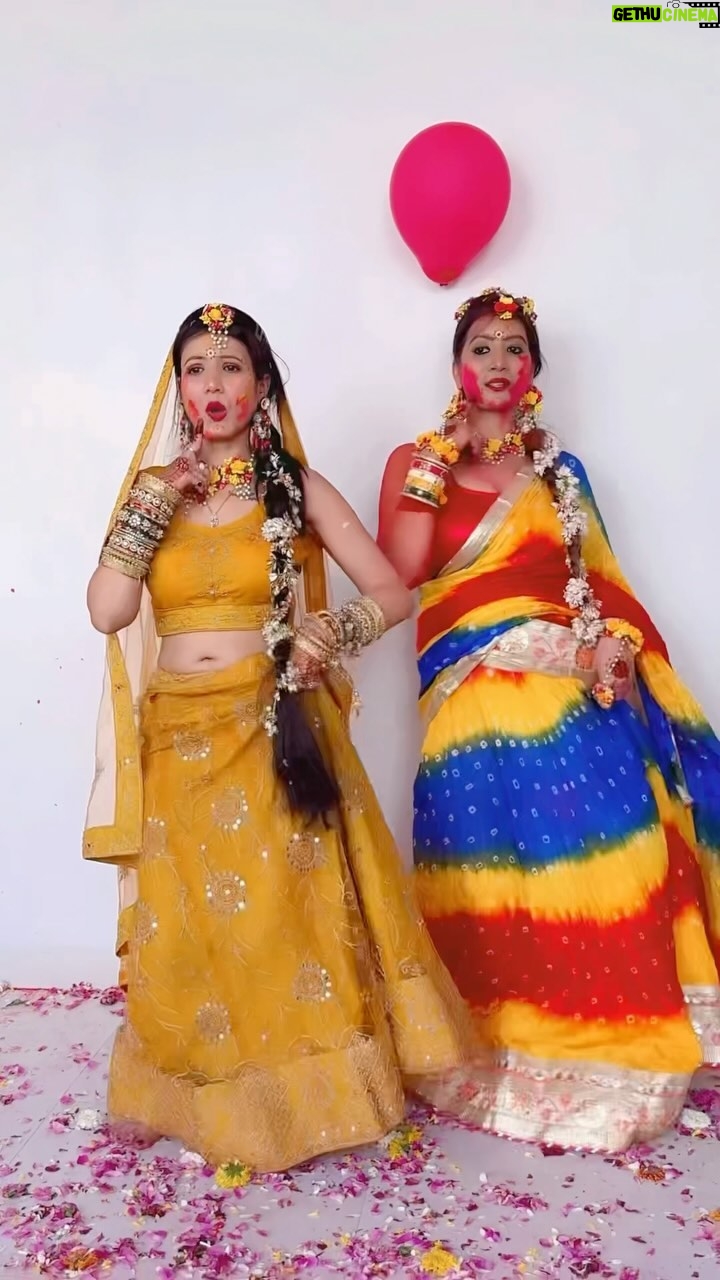 Khwahish Gal - 146.5K Likes - Kaisa laga humara dance🙈 @khwahish_gal 
.
.
.
.
.
.
.
#reels #reelitfeelit #insta #couple #featured #khwahish_gal