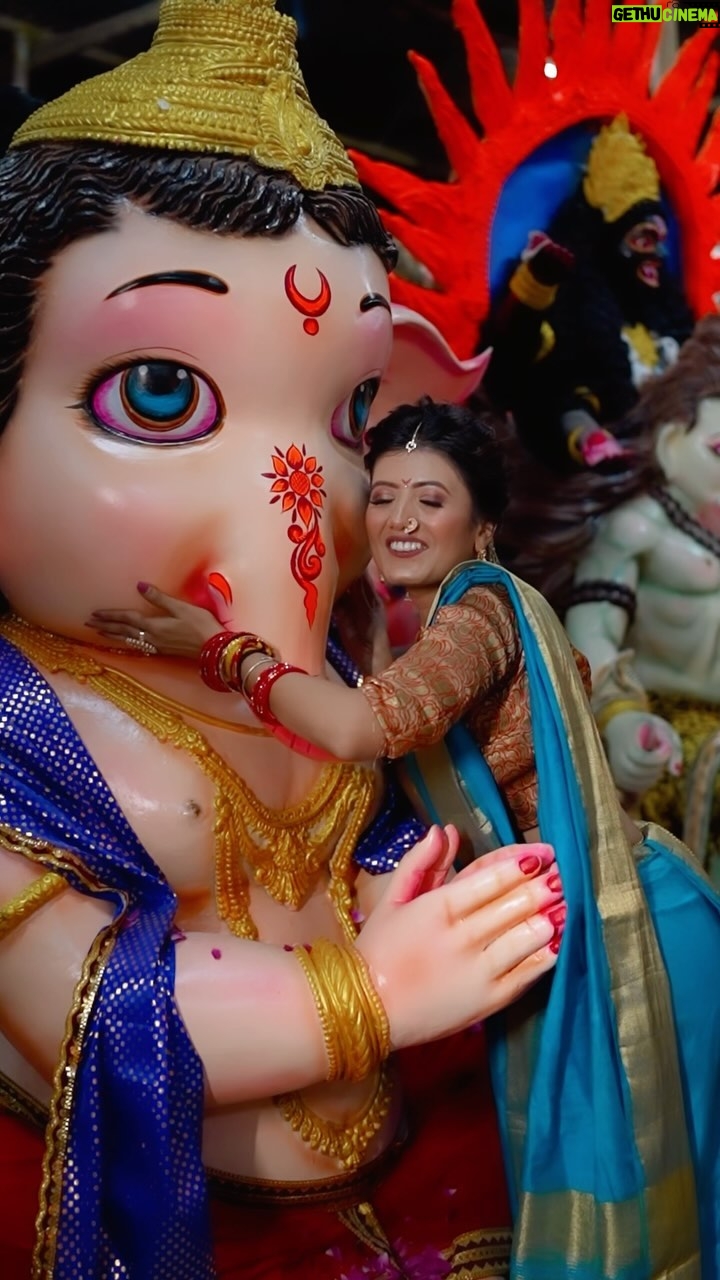 Khwahish Gal - 1.7 Million Likes - Jai Shree Ganesha 💐🙏🏻 @khwahish_gal 
.
.
.
.
.
.
.
.
#reels #reelitfeelit #insta #couple #featured #khwahish_gal
