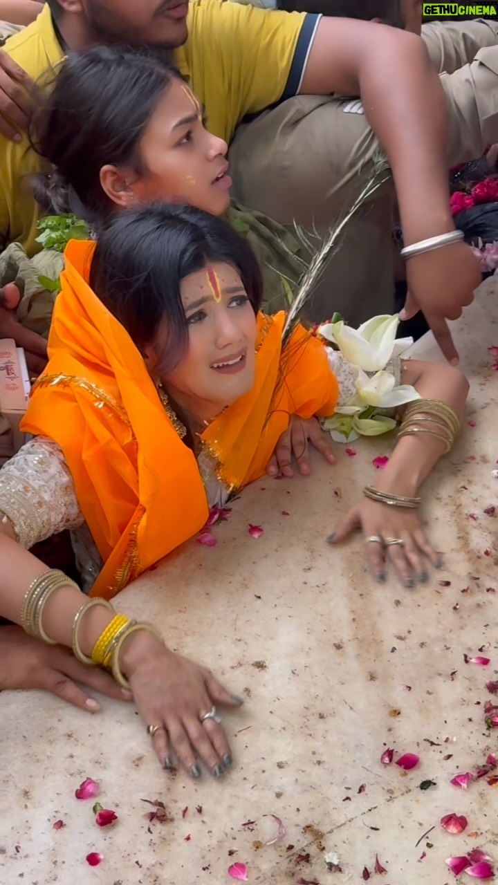 Khwahish Gal - 252.8K Likes - श्री कुंज बिहारी श्री हरिदास 🙏🏻😭 @khwahish_gal 
.
.
.
.
.
.
.

#reels #reelitfeelit #insta #couple #featured #khwahish_gal
