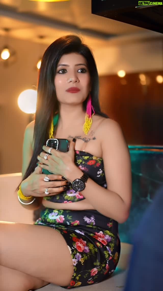 Khwahish Gal - 561K Likes - Mummy se jhoot bola 😂🤣 @khwahish_gal 
.
.
.
.
.
.
.
.
.
#reels #reelitfeelit #insta #couple #featured #khwahish_gal