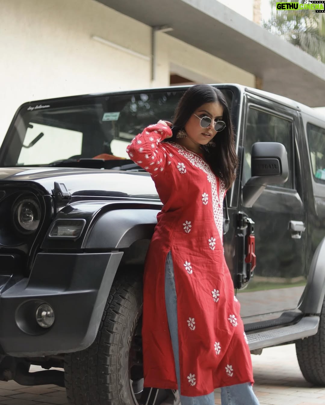 Khyati Sonigra - 90.1K Likes - 💌 
.
.
.
Click by - @mr_parthu_photographer 

#post #admirin #instafeed #instagram #instagood #instalike #instadaily