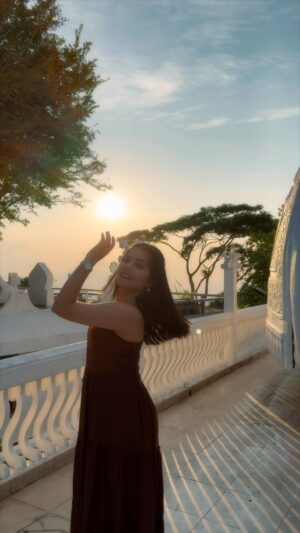 Khyati Sonigra Instagram - This location 🤌🏻✨ @khyati.3am 
#3amsquad #reels #reelsinstagram #reelitfeelit #reelkarofeelkaro