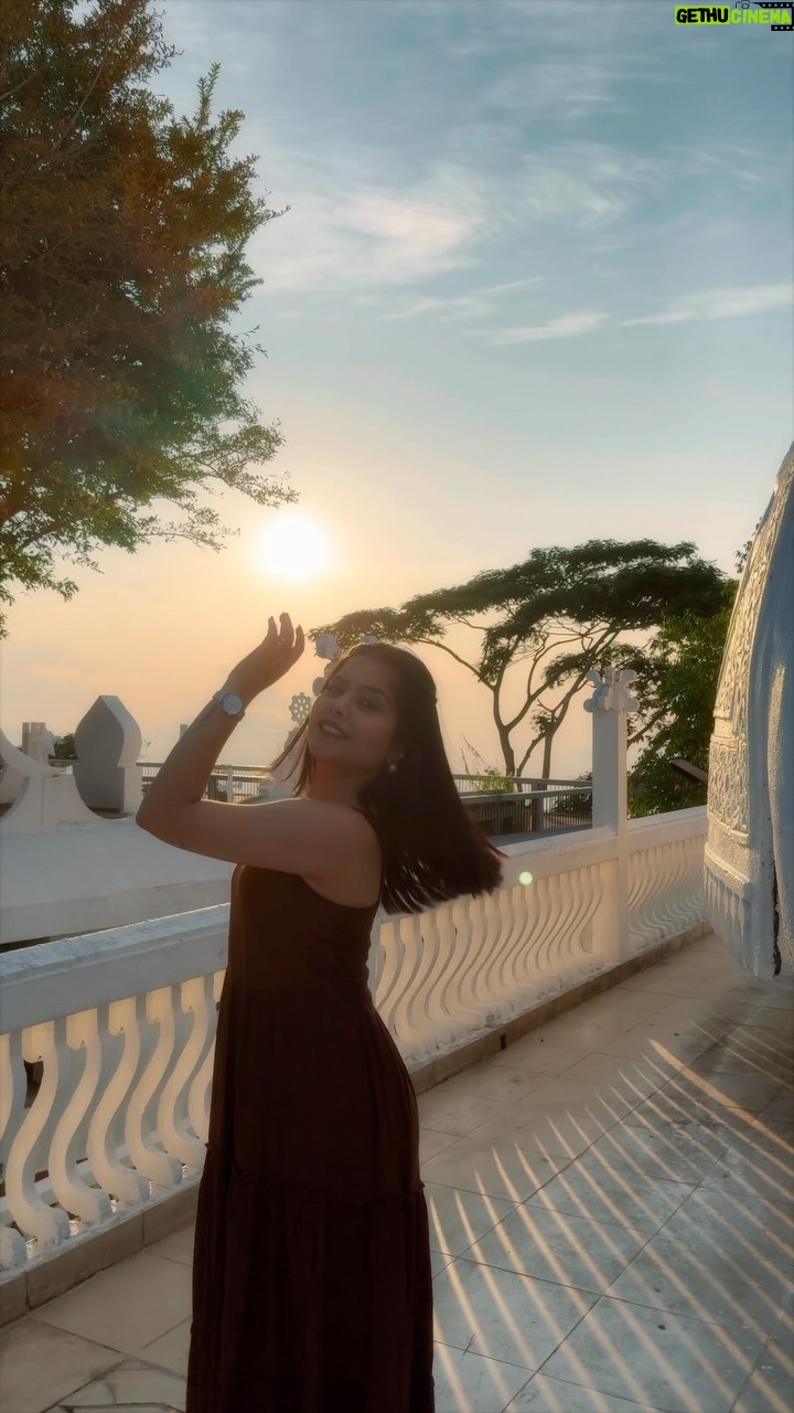 Khyati Sonigra - 50.8K Likes - This location 🤌🏻✨ @khyati.3am 
#3amsquad #reels #reelsinstagram #reelitfeelit #reelkarofeelkaro