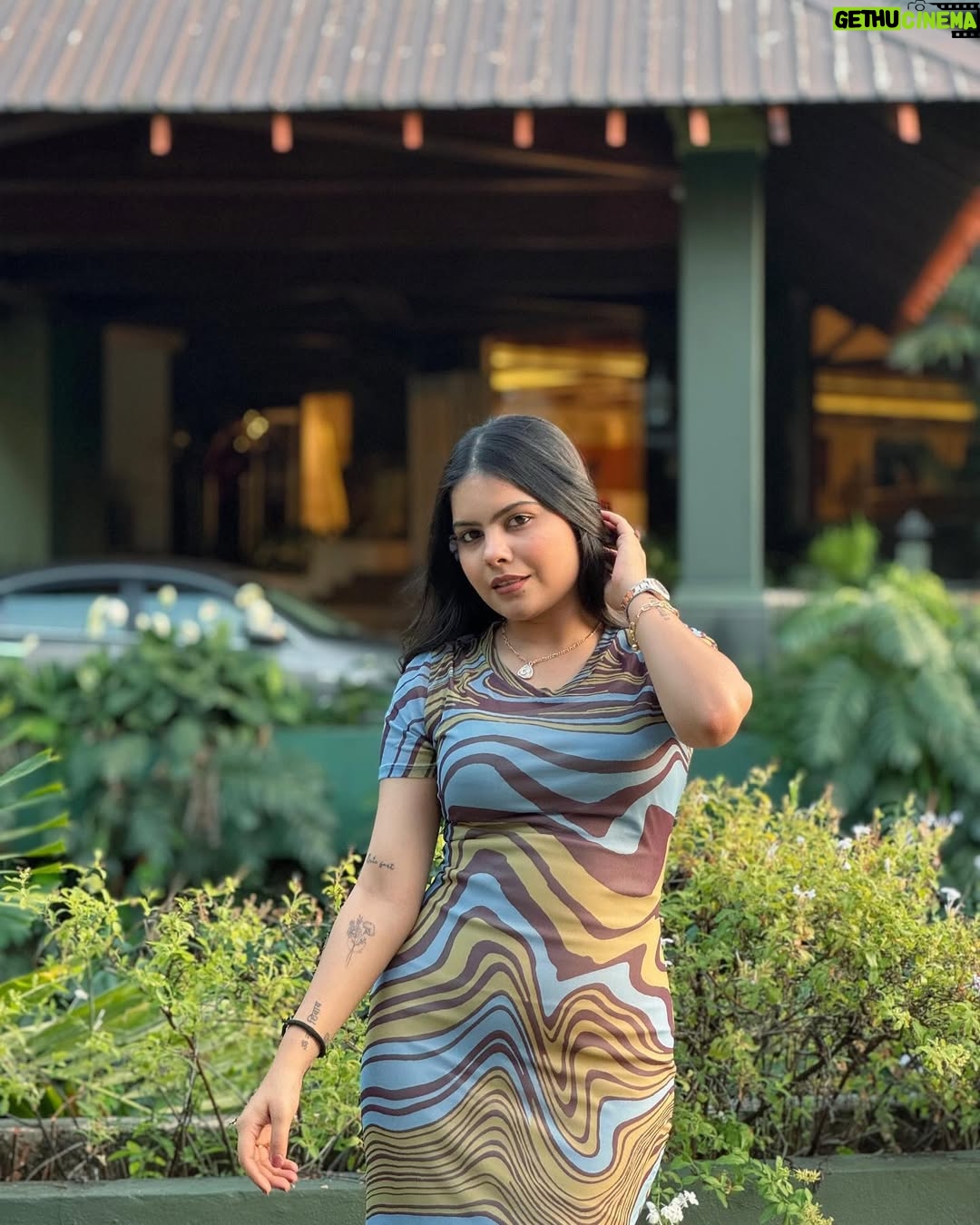 Khyati Sonigra - 76.9K Likes - A moment 💗 

#3amsquad #instapost #love #srilanka #visit #instagood #instagram #famlove