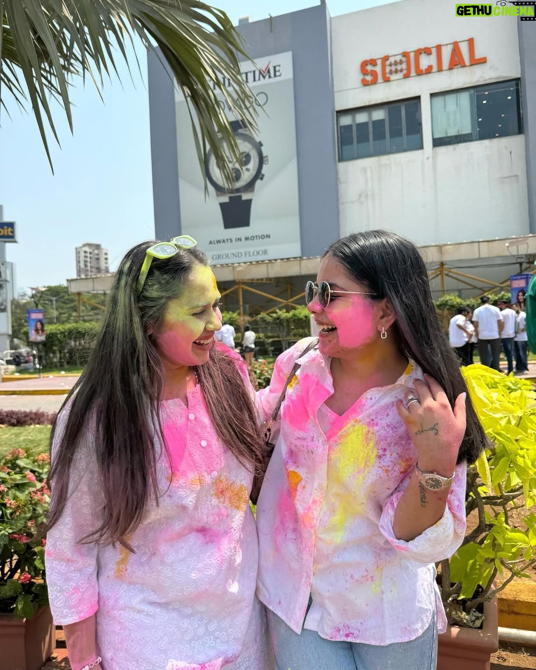 Khyati Sonigra - 74.6K Likes - Ameeri ka dusra naam holi ke din white kapde pehen kar jaana 😮‍💨 

Aapki holi kaisi gayi ?? 

#instagood #instafam #holi #mumbai #memories #instagram