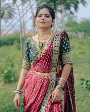 Khyati Sonigra Instagram - ॐ गं गणपतये नमः 

Happy ganesh chaturthi 🫶🏻✨ 

Makeup & hair - @riya.s___makeover 
Edit - @mr._nd_photography 

#insta #ganesh #instagood #instagram #newpost #ganeshfestival #ganeshchaturthi #instafashion