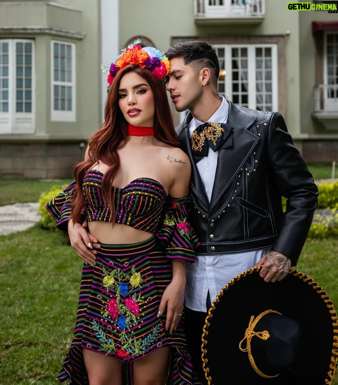 Kimberly Loaiza - 1.5 Million Likes - Somos Mexicanos 🇲🇽✨