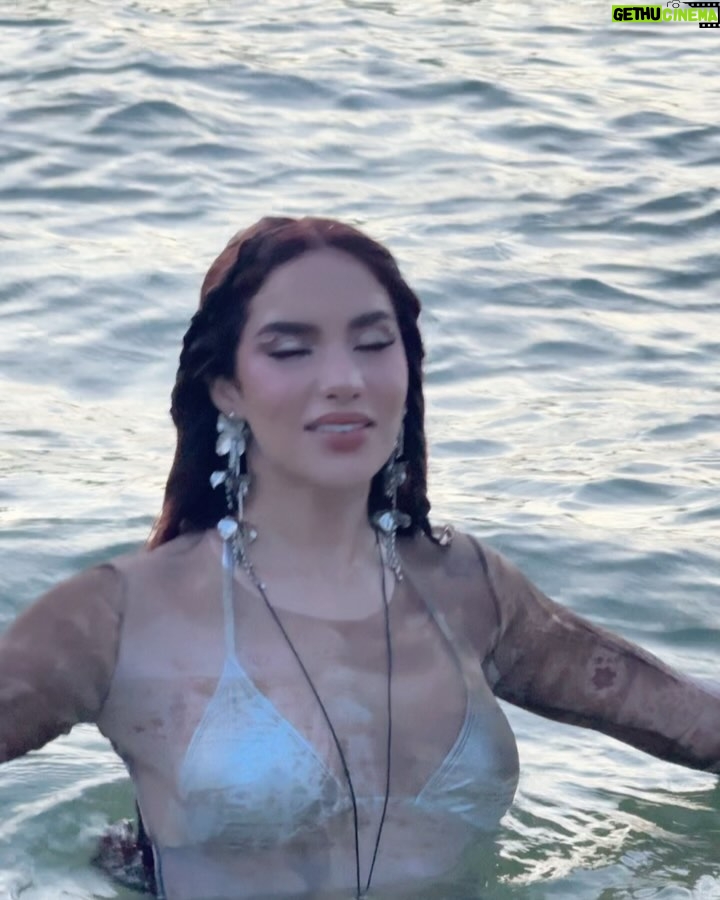 Kimberly Loaiza - 1.2 Million Likes - ¿Ya fueron a la Playa? ☀️