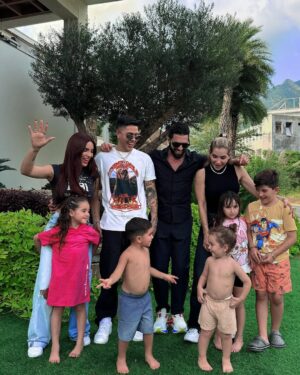 Kimberly Loaiza Instagram - Así posan pa la foto las nuevas generaciones 🤣