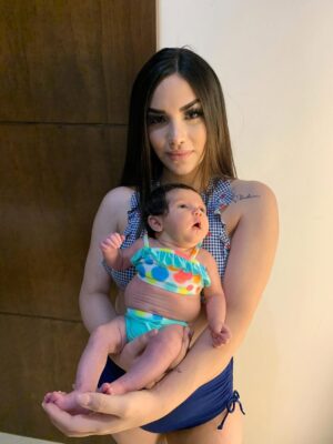 Kimberly Loaiza Instagram - El tiempo pasa y mi amor por ti crece al igual que tú 🥹 todavía me cuesta creer que ya pasaron seis años, el tiempo vuela cuando el corazón está lleno de amor 🫶🏻
Kima mi niña hermosa gracias por elegirme como tu mamá, desde que supe que venías mi vida cambió por completo, iluminaste mi camino, le diste sentido a TODO 💞
Te amo con el alma y te amaré más allá de esta vida.
FELIZ CUMPLEAÑOS MI AMOR 🦋✨