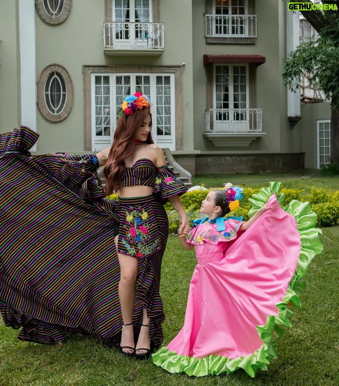 Kimberly Loaiza - 1.5 Million Likes - Somos Mexicanos 🇲🇽✨