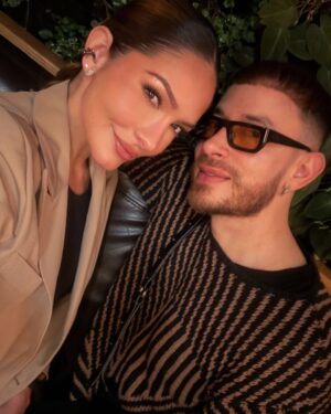 Kimberly Reyes Instagram - Friends & Family 🖤