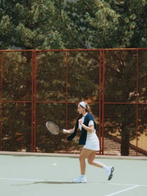 Kimia Hosseini Instagram - These moments are not just passing by, 
they’re shaping me..🎾