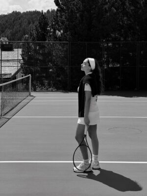 Kimia Hosseini Instagram - These moments are not just passing by,
they’re shaping me..🎾