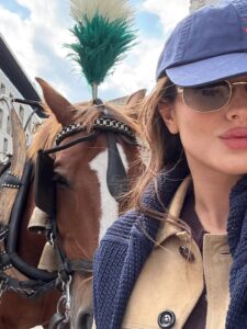 Actress Kimia Hosseini HD Photos and Wallpapers August 2025