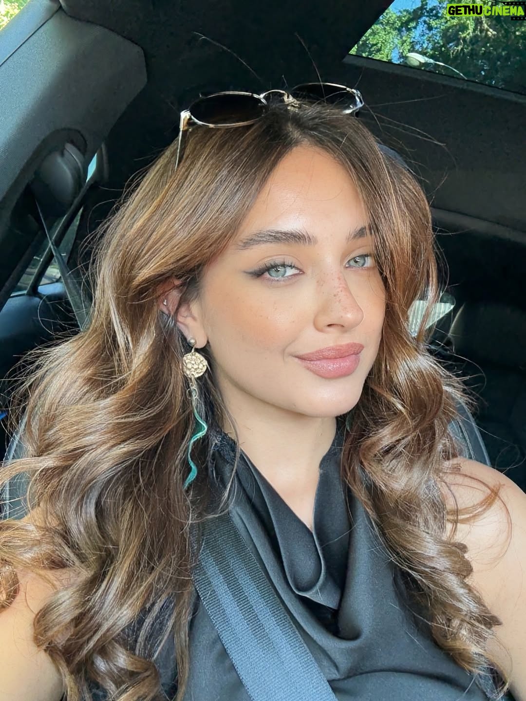 Kimia Hosseini - 58.4K Likes - 💙 🤳✨