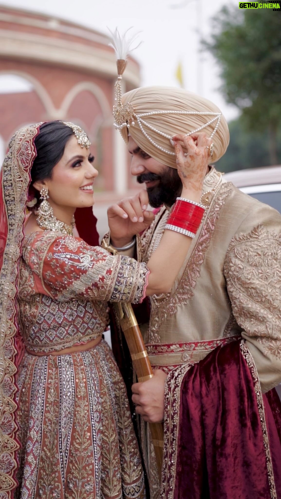Kirat Randhawa - 1.3 Million Likes - This Time In Rolls Royce ✨
Makeup @nishaarora_mua 
Outfit @seobridalstudio_official 
Rolls Royce @royallimos1 l