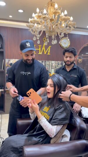 Kirat Randhawa Instagram - #17pro #surprise 😅😂