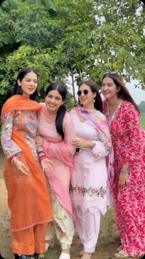 Kirat Randhawa Instagram - Saheliyan 🥰