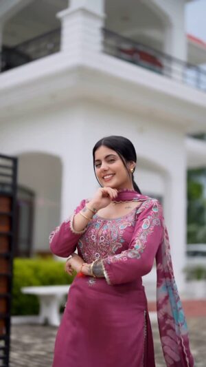Kirat Randhawa Instagram - 🌸