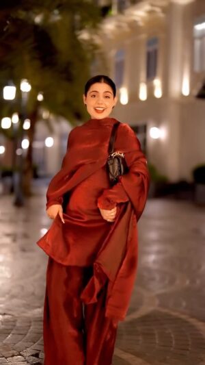 Kirat Randhawa Instagram - Farshi Shalwar 🫶🏼
Outfit @riwayatbykirat