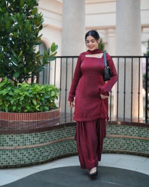 Kirat Randhawa Instagram - 🌺
Outfit @riwayatbykirat
Place your orders Asap🎀