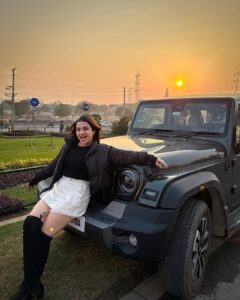 Actress Kirti Mehra HD Photos and Wallpapers April 2025