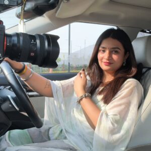 Kirti Mehra Instagram - Car Talks Ep. 15 Dekhlia? With @jonyandtony 🚗💨 #kirtimehra