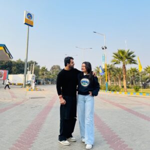 Kirti Mehra Instagram - ilaaj kade hunda ni, dimag de bimaar da💙🩵🤍 #kirtimehra @theharshmehra