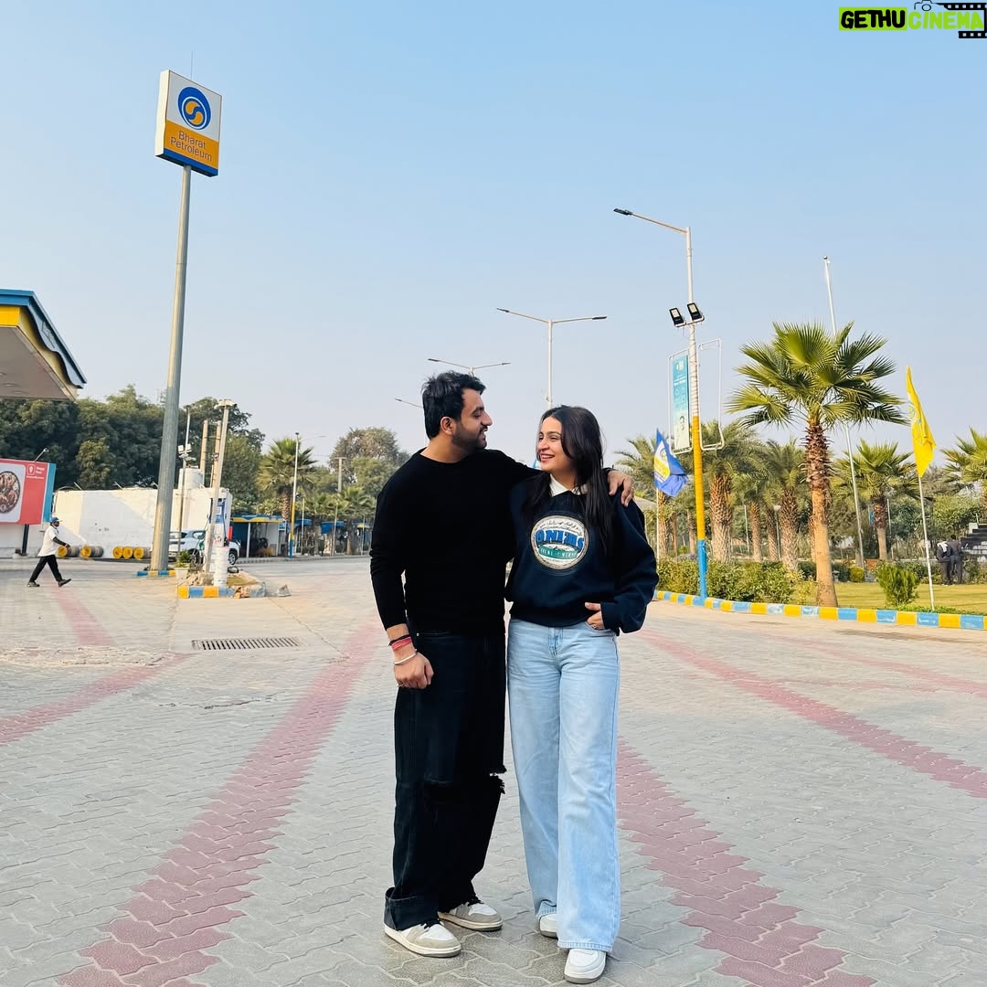 Kirti Mehra - 192.8K Likes - ilaaj kade hunda ni, dimag de bimaar da💙🩵🤍 #kirtimehra @theharshmehra