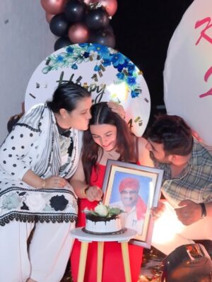 Kirti Mehra Instagram - Grateful for the love, the laughter, and the people who truly know my heart. Thank you for reminding me what really matters❤️and this time SPECIAL THANKS TO MY KIRTIANS🧿I may never be able to return the love you guys have given me, but please know, I feel it deeply, and I’ll carry it always. I LOVE YOU GUYS A LOT❤️🥹 #kirtimehra
Decoration - @arora_event_decoration
