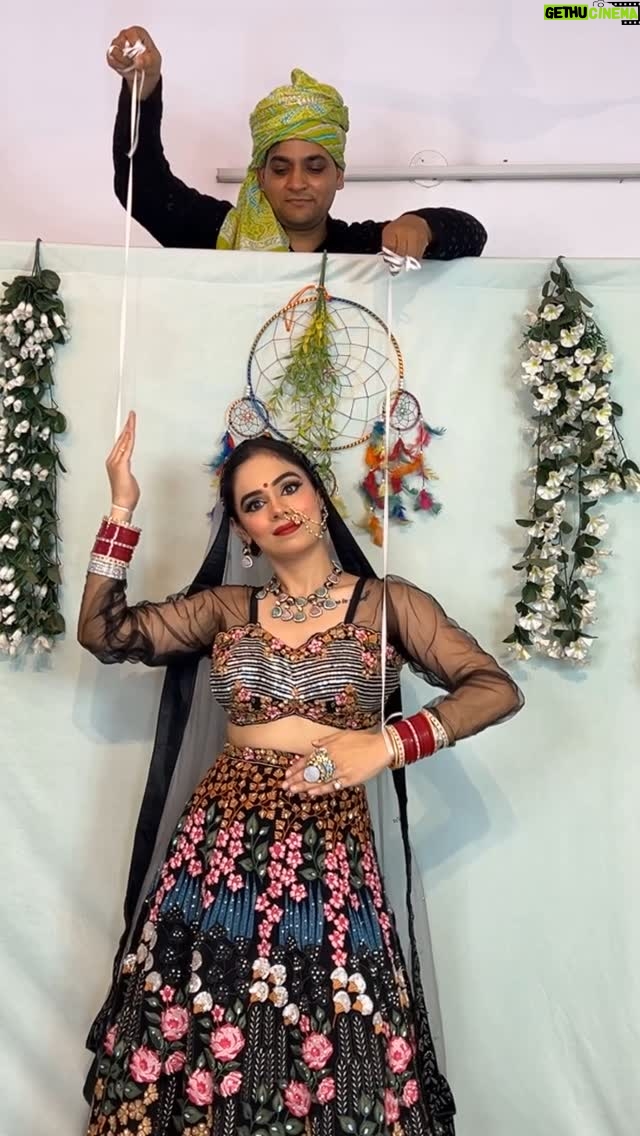 Komal Gugnani - 109.9K Likes - Dil laga lia♥️ @mk_monusingh 

Outfit: @appleweddingbazaar 

#komalgugnani #barbiedoll #reels #reelsinstagram #trending