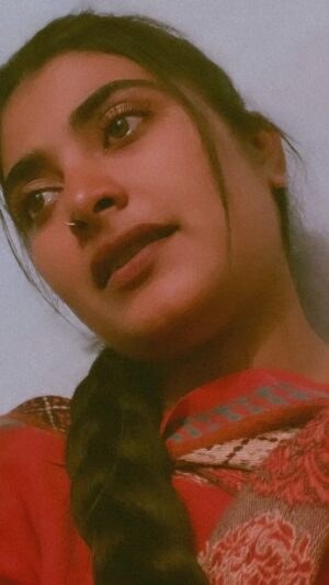 Komal Kashyap Instagram - 💔🖤👆