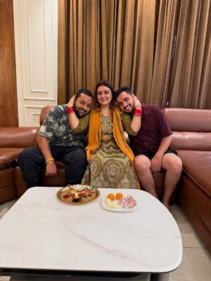 Komal Saklani Instagram - ą¤ą¤¾ą¤ बहन ą¤ą„ ą¤Ŗą„ą¤Æą¤¾ą¤° ą¤ą¤¾ ą¤¬ą¤ą¤§ą¤Ø ą¤°ą¤ą„षा ą¤¬ą¤ą¤§ą¤Ø ą¤ą„ ą¤øą¤ą„ ą¤ą„ ą¤¹ą¤¾ą¤°ą„ą¤¦ą¤æą¤ ą¤¶ą„ą¤ą¤ą¤¾ą¤®ą¤Øą¤¾ą¤ą¤
ą¤øą¤ą„ ą¤ą¤¾ą¤-बहन ą¤ą„ ą¤¬ą„ą¤ ą¤Ŗą„ą¤Æą¤¾ą¤° ą¤ą¤° ą¤øą„ą¤Øą„ह बना ą¤°ą¤¹ą„ ā¤ļøšš«¶šļø
Mere bhai @rahulsaklani24 @kashish_rajput07 @neerajkrathi @sohi_saini
#happyrakshabandhan #2025 #brothersister #love #bond