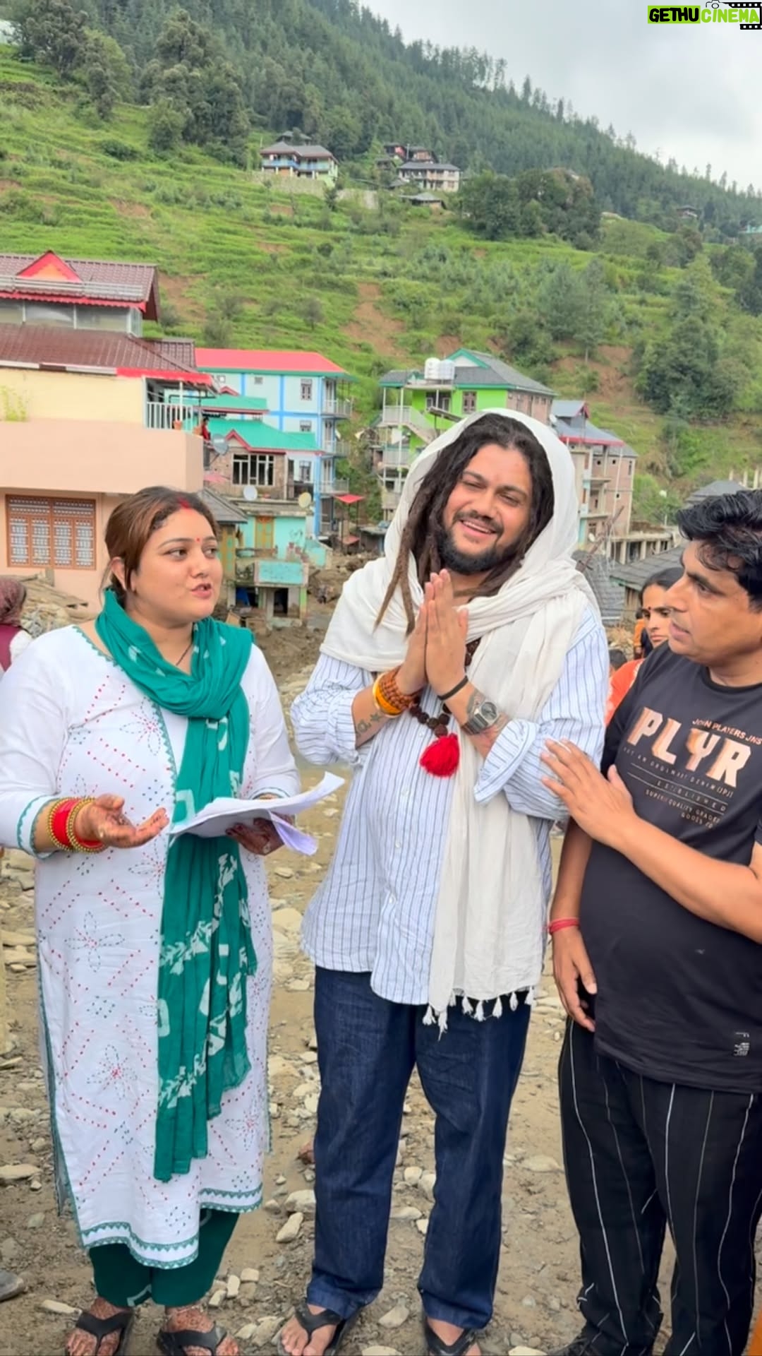 Komal Saklani - 1 Million Likes - भोलेनाथ जी सबका भला करे कृपया और आप सभी से निवेदन है कि आप सभी जितना हो सके लोगो की मदद करे 🙏🏻 

#mandi #thunagvalley #sirajvelly❤ #hansrajraghuwanshi #जयशंकरमहाराज❤️