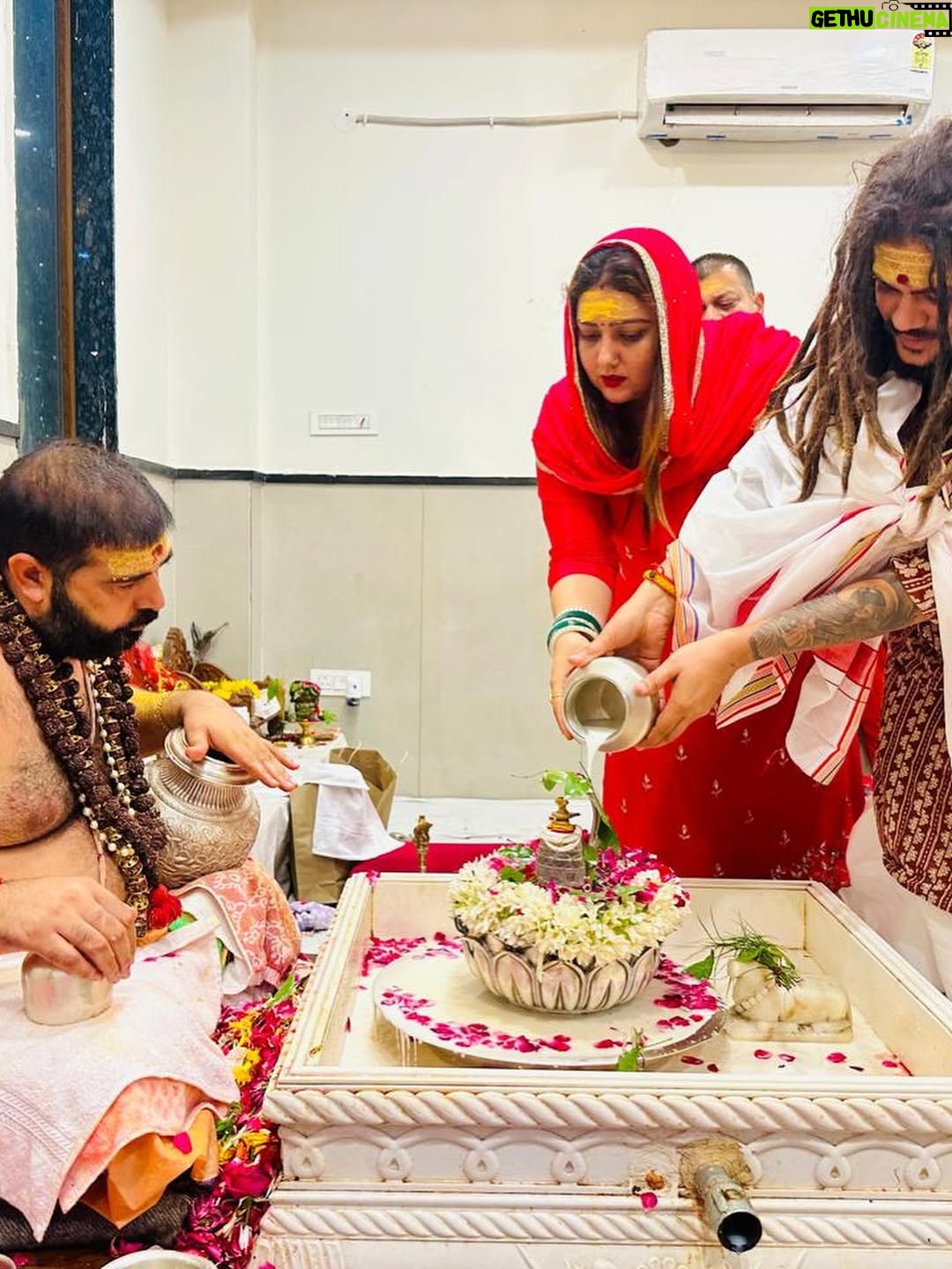 Komal Saklani - 121.3K Likes - ॐ नमः शिवाय 🙏🏻