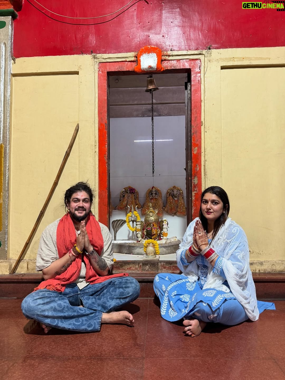 Komal Saklani - 418.5K Likes - Har Har Mahadev 🕉️🙏🏻
Shiv Shambhu 💕

#happysawan #monday #vibes