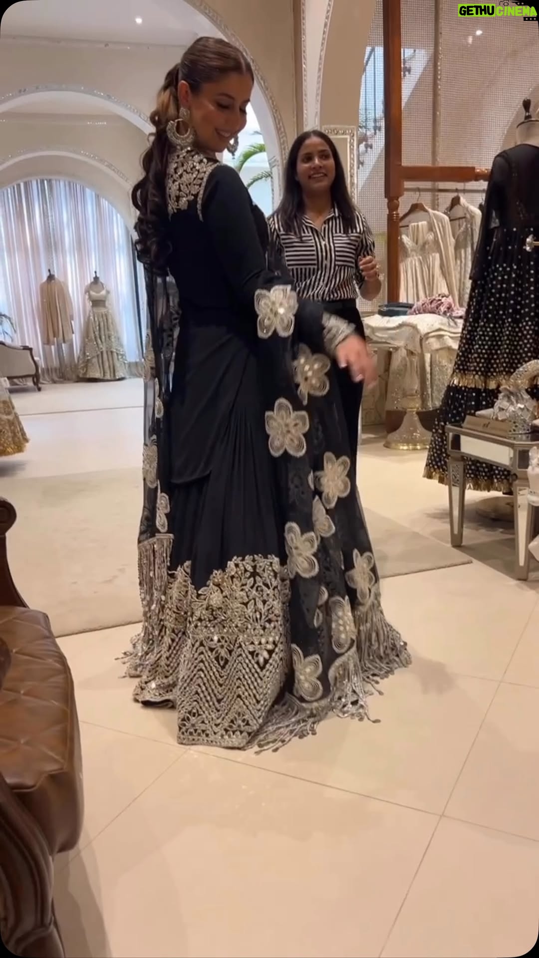 Komal Sodhi - 11.9K Likes - ❤️..then this Black beauty … 
Wearing @abhinavmishra_ @abhinavmishrapersonal ❤️
Makeup @makeupbydivya 
Earrings @suhana_art_and_jewels 💕

#lehenga #share #embroidery #mırrorwork #love