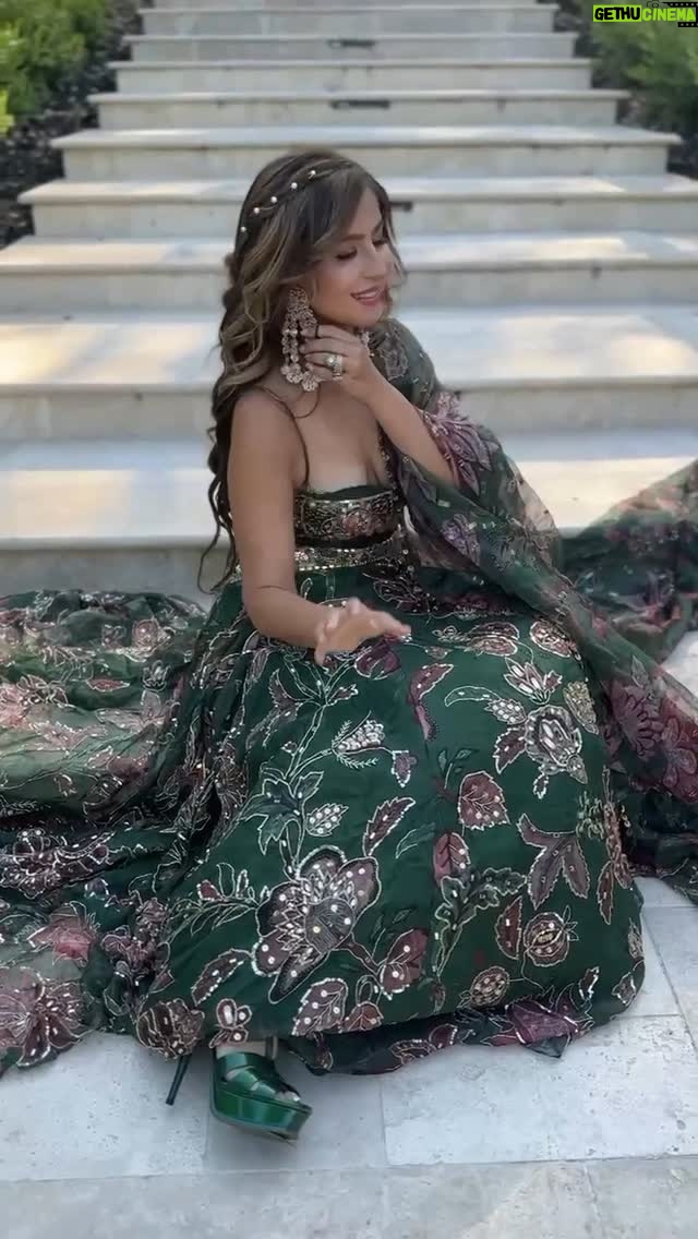 Komal Sodhi - 706 Likes - BTS 🩷🩷🩷

Wearing @mahimamahajanofficial 

#viral #bts #lehengas #sangeet #likeforlike #share #printed