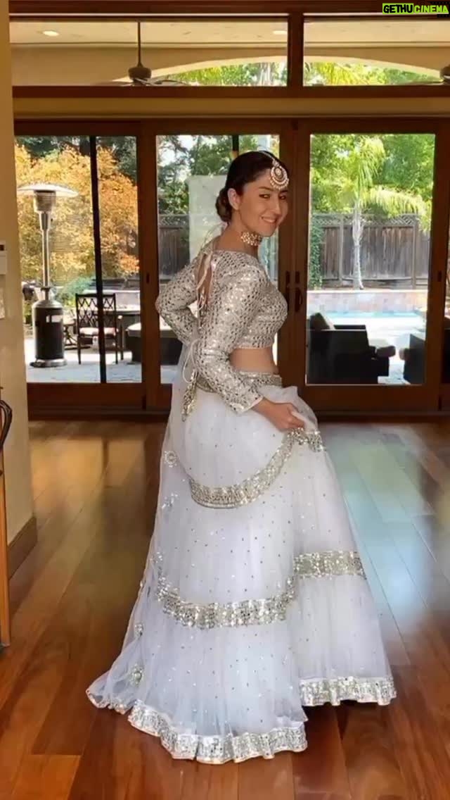 Komal Sodhi - 1.9K Likes - All time Fav 😍😍😍🔥and yours ?