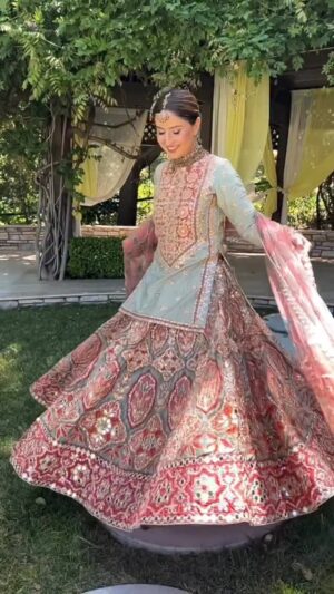 Komal Sodhi Instagram - Punjabi Mutayarian ❤️💕

Love the combo by @abhinavmishra_ @abhinavmishrapersonal 
#likeforlikes #viralreels #viral #punjabi #sikhni #lehengas