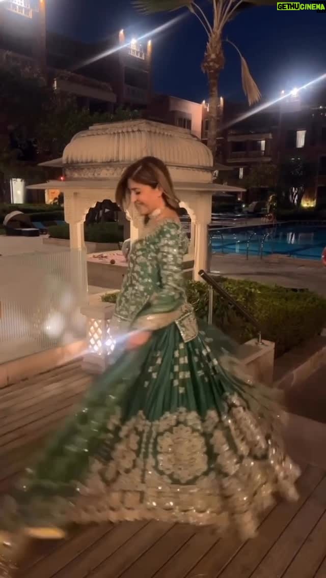 Komal Sodhi - 1K Likes - 