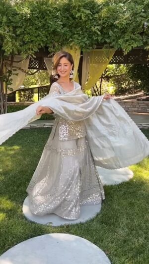 Komal Sodhi Instagram - ❤️🔥
Abhinav mishra Trunk show this weekend 🩷
5th and 6th of July 
11 to 5 PM…. 
Shoot at @mystiquepalette2024 Amazing event venue 💗
#trunkshow #exhibition