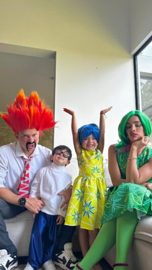 Korina Rivadeneira Instagram - Nos divertimos mucho haciendo esto 🎃 Desde que salió la película queríamos que llegue Halloween para disfrazarnos juntos #insideout2
¿Cuáles fueron sus favoritos?
.
.
.
Disfraces @maludisfracesperu