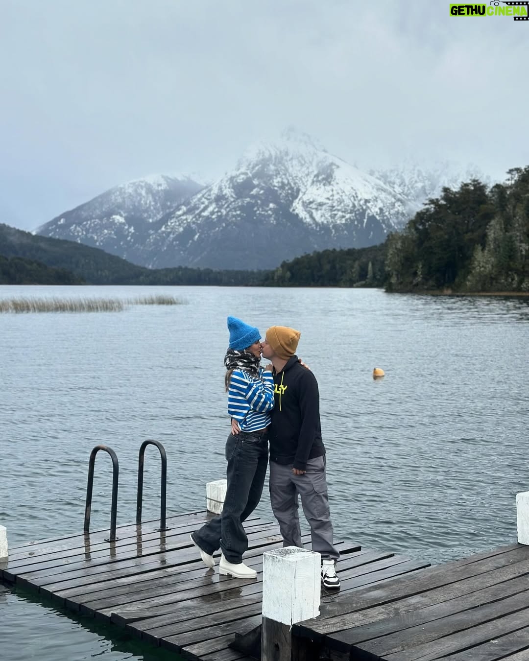 Korina Rivadeneira - 28.3K Likes - Un viaje soñado 🤍
Ya les he contado lo hermoso que ha sido este viaje. Enamorada de argentina 🇦🇷 en especial Bariloche. 
Enamorada del 🏂 a pesar de los golpes 😅
¡Viajen en pareja!,
Viajen mucho,
Conozcan lo que puedan. 
¡Que ganas de terminar d e conocer el Perú!. Tengo en la mira a oxapampa… mis lugares favoritos hasta ahora de Perú 🇵🇪 la selva (Tarapoto, chachapoyas), Máncora, Cusco, Arequipa.  Recomiéndenme lugares.
